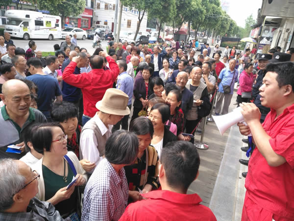 渭南天然氣公司沉著應(yīng)對(duì)“搶購氣”事件